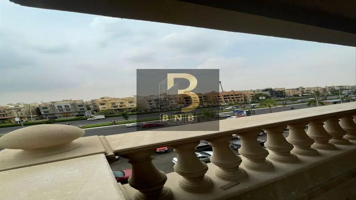 شقة فاخرة للإيجار - 4 غرف نوم في قلب المدينة