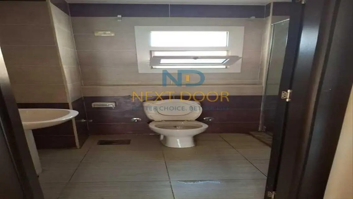 Luxurious Apartment with Spacious Layout for Rent in the City Center