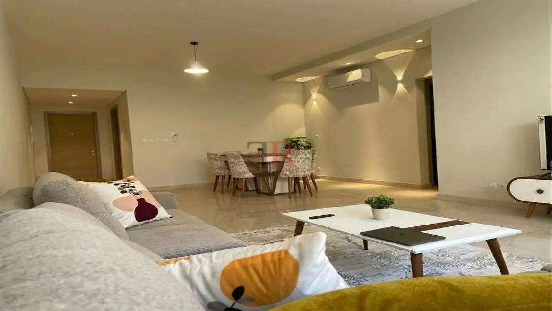 Luxury Apartment with Private Balcony and Garden