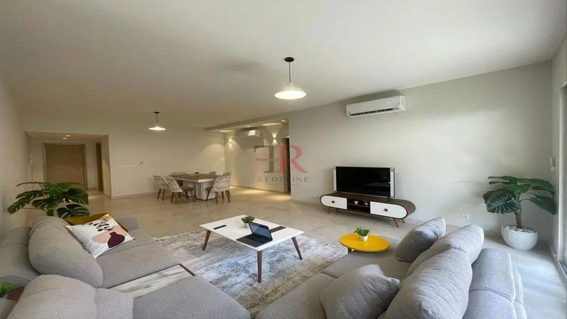 Luxury Apartment with Private Balcony and Garden