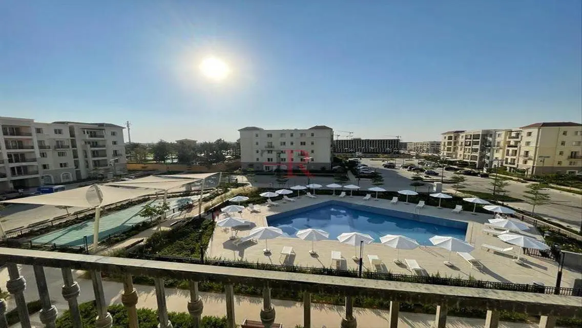 Luxury Apartment with Private Balcony and Garden