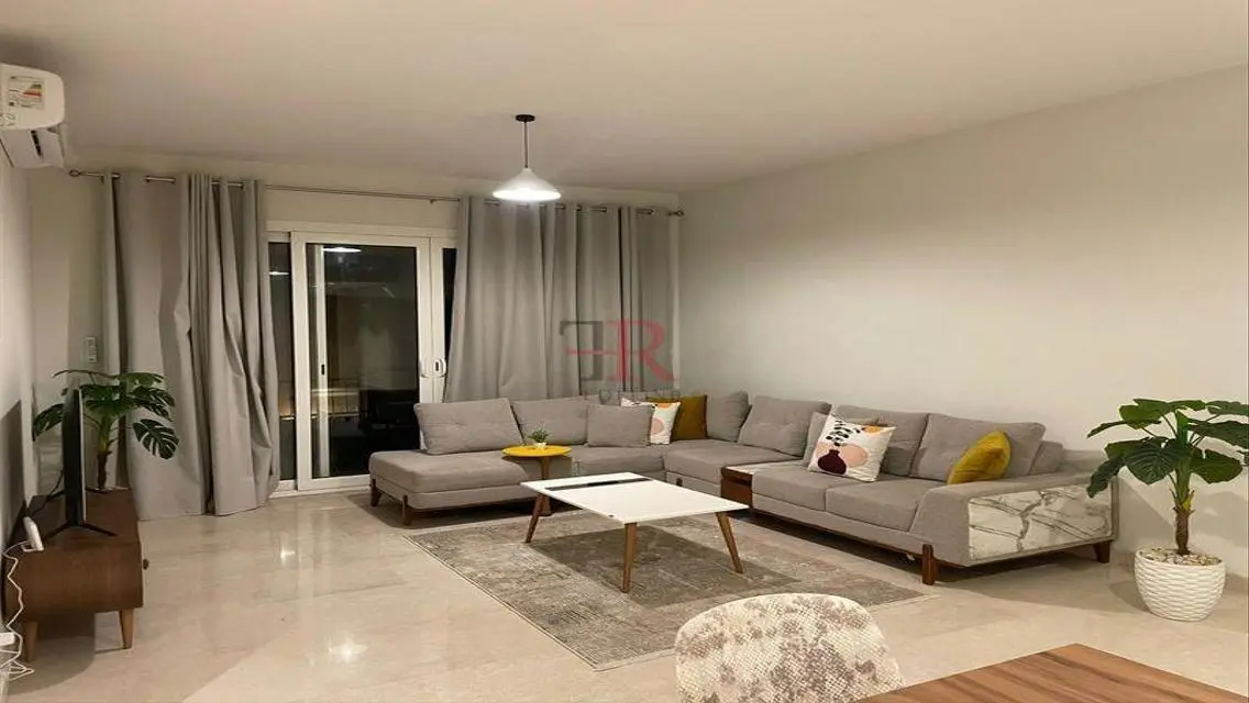 Luxury Apartment with Private Balcony and Garden