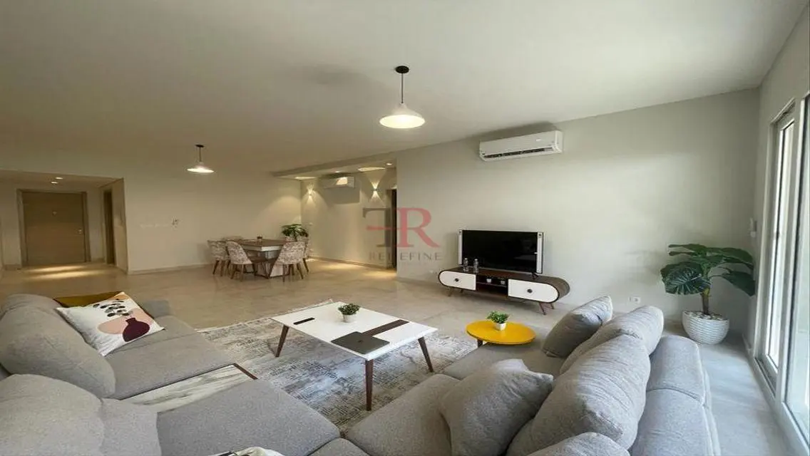 Luxury Apartment with Private Balcony and Garden