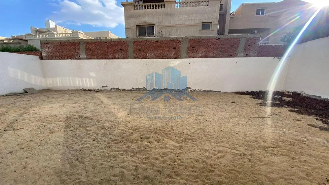 Luxury Apartment Overlooking a Landmark in Cleopatra Square