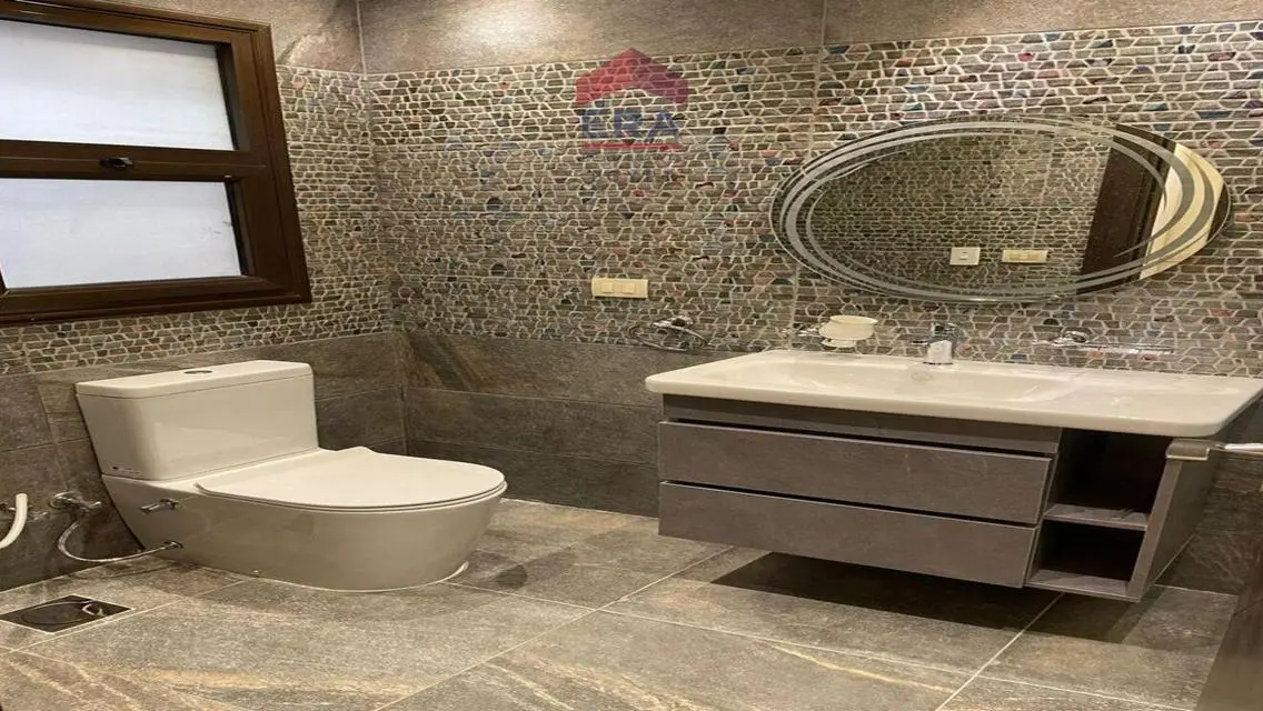 Luxurious Apartment of 360 Square Meters with Covered Parking