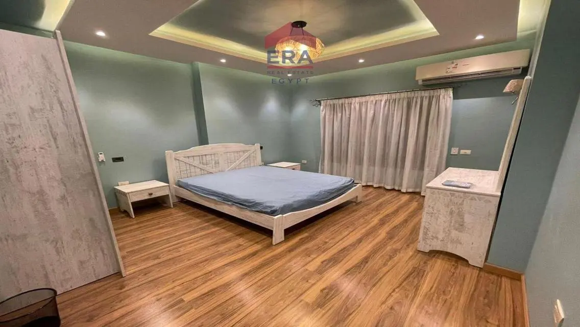 Luxurious Apartment of 360 Square Meters with Covered Parking