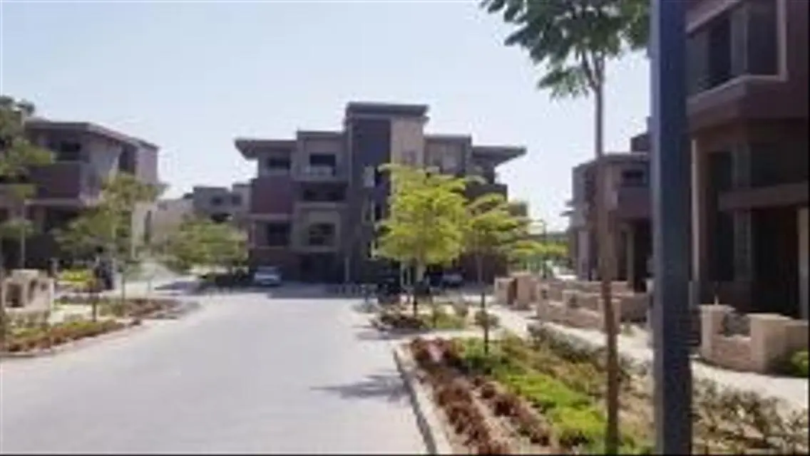 Luxurious Villa for Sale in New Giza Compound - 6 October