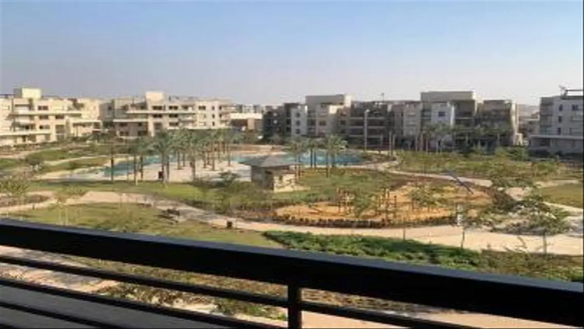 Luxurious Villa for Sale in New Giza Compound - 6 October