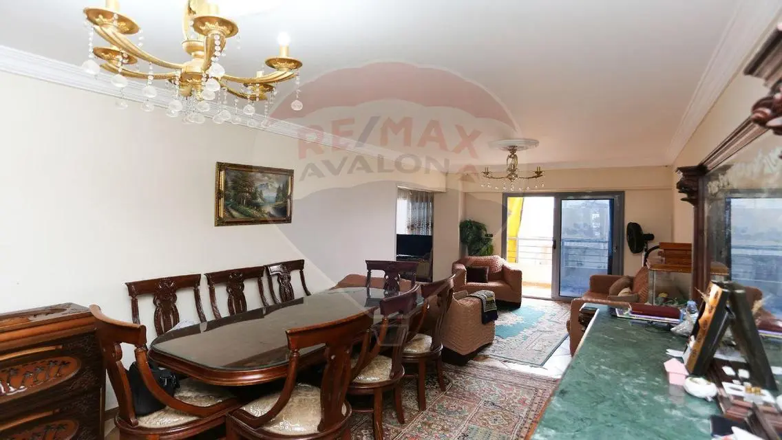 Stunning 100 sqm Apartment in the Heart of the City