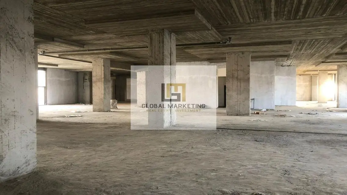 شقة فاخرة للبيع بمساحة واسعة