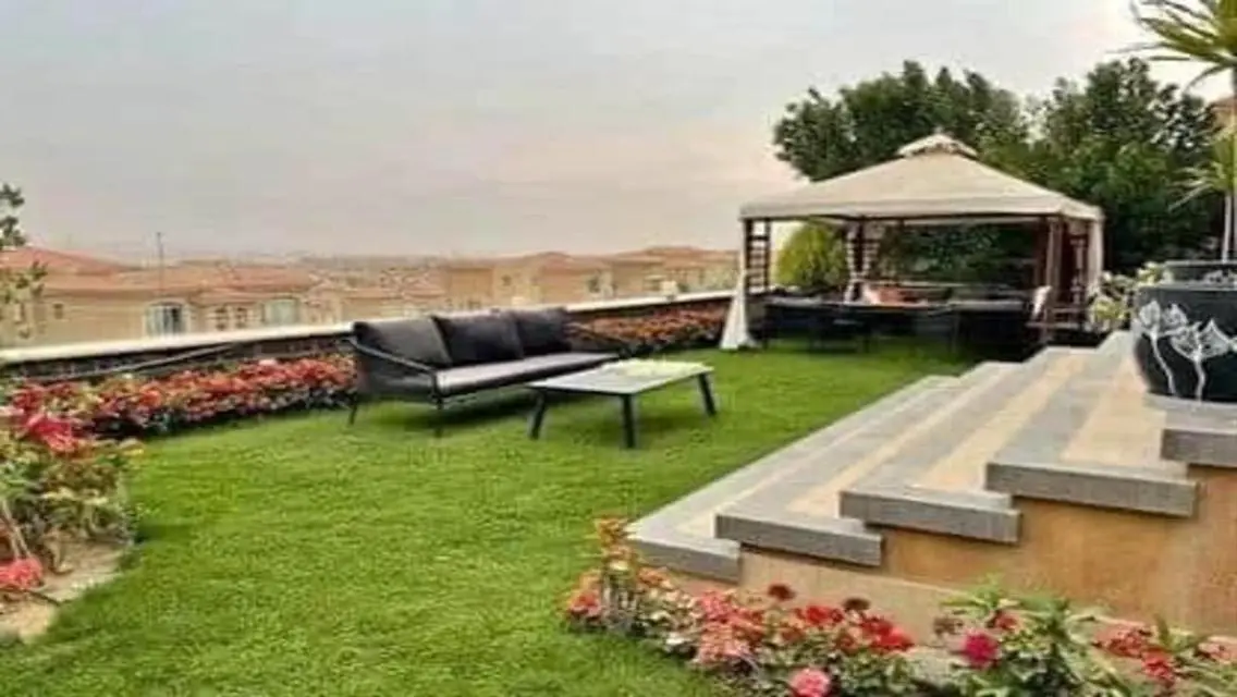 Luxury Villa for Sale with Private Garden in Prime Location