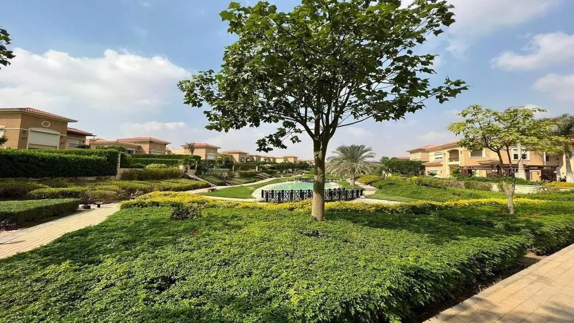Luxury Villa for Sale with Private Garden in Prime Location