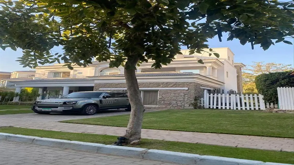 شقة فاخرة بمساحة كبيرة في قلب المدينة