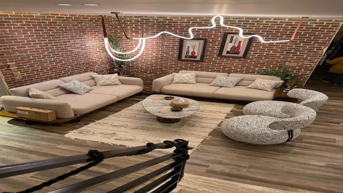 فيلا فاخرة بتصميم عصري للبيع
