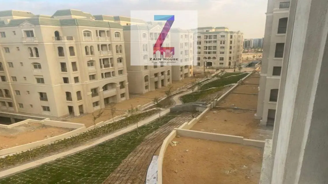 شقة فاخرة بمساحة 3900 متر للبيع