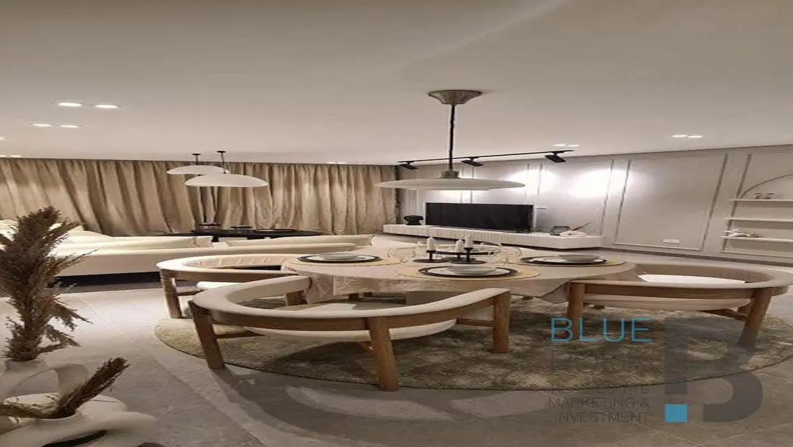 Luxury Apartment with 3 Bedrooms Overlooking Lakes