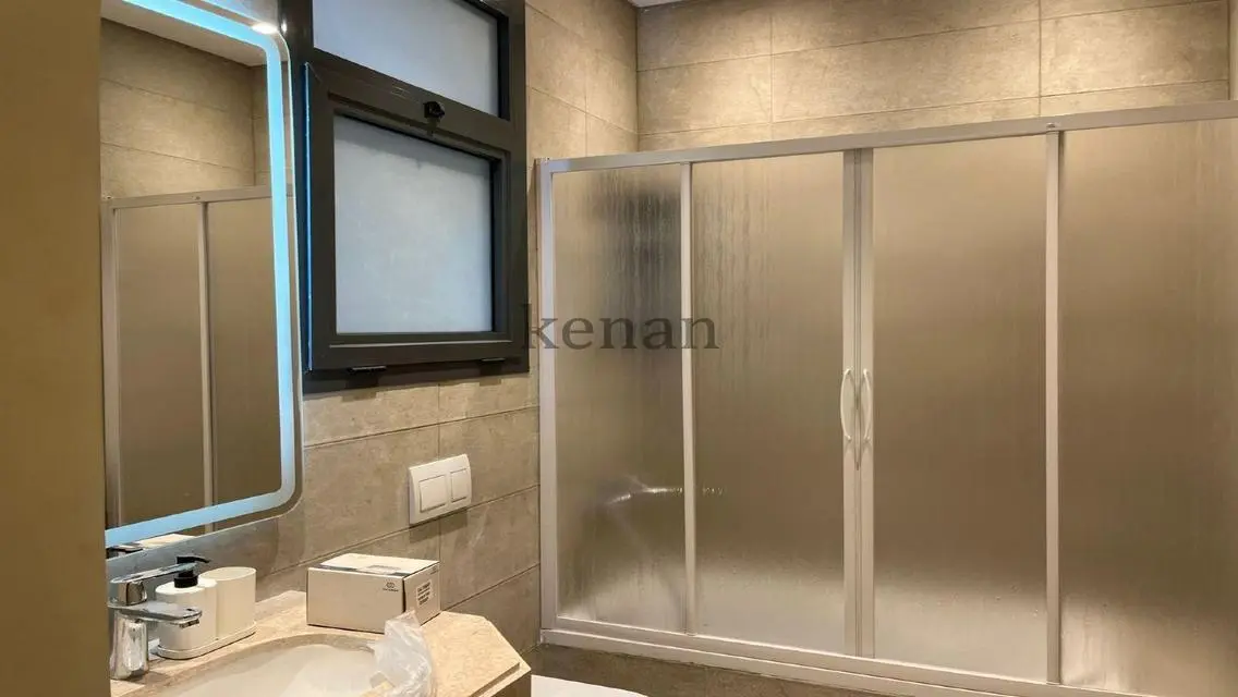 Luxury 3-Bedroom Apartment with Lake View