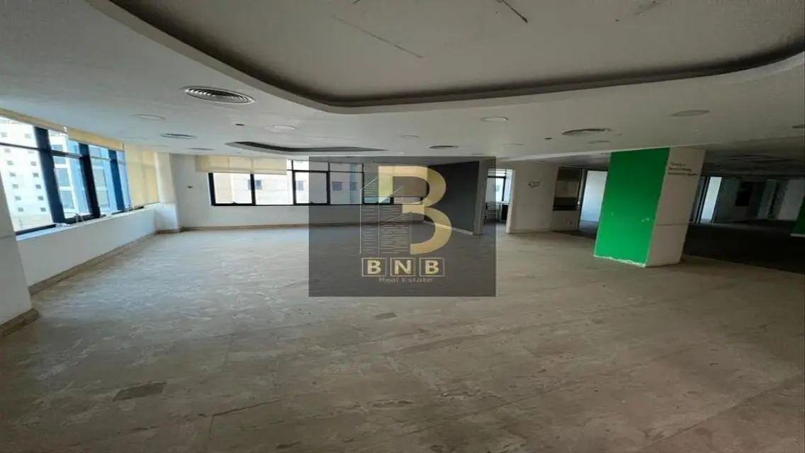 عقار متميز للبيع - 1650 متر