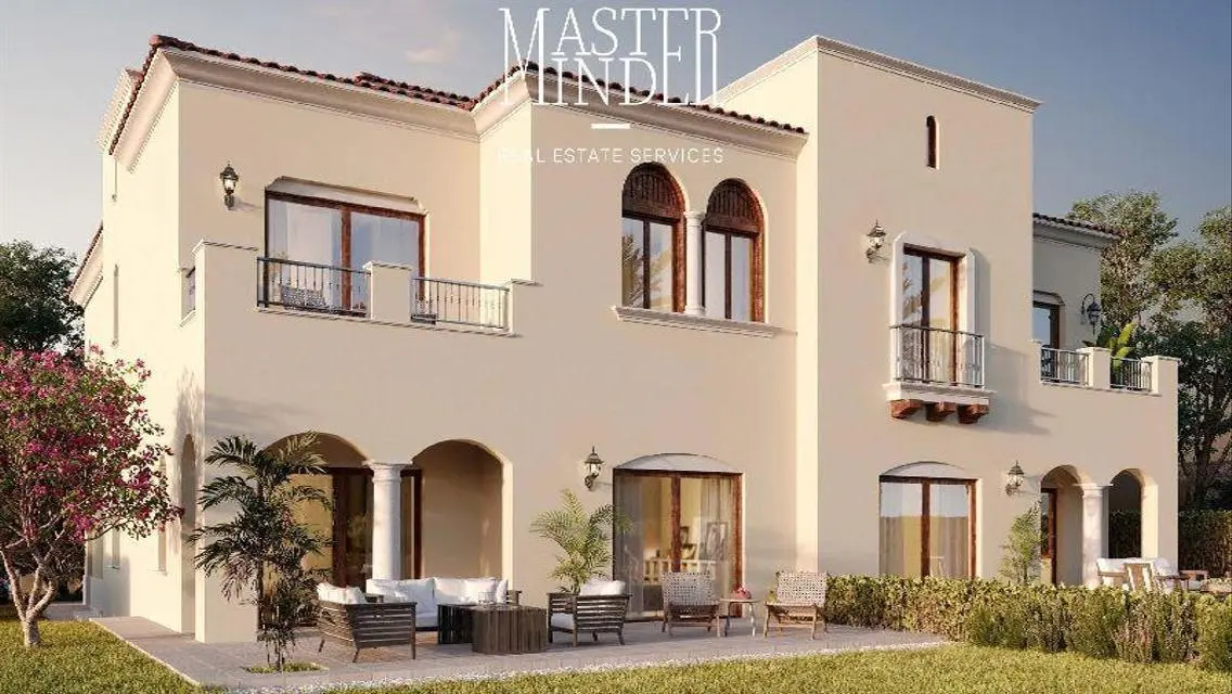 Luxury Apartment with 260 sqm, Garden, and Shared Pool