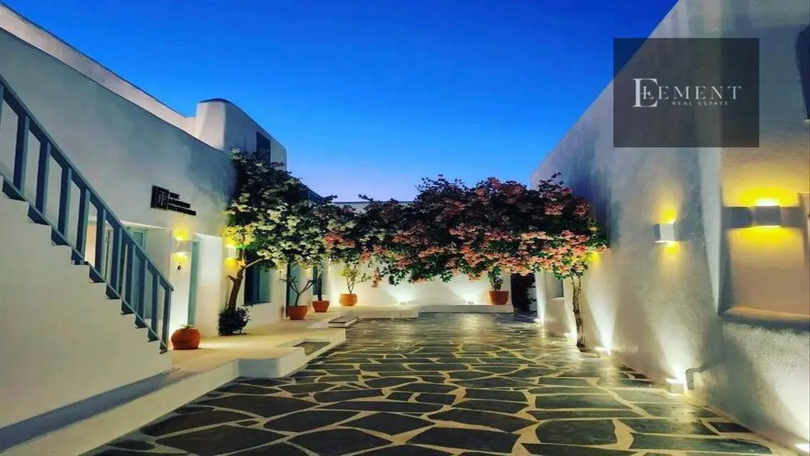 شقة عصرية في سكالا 110، بمساحة فسيحة مع إطلالات رائعة