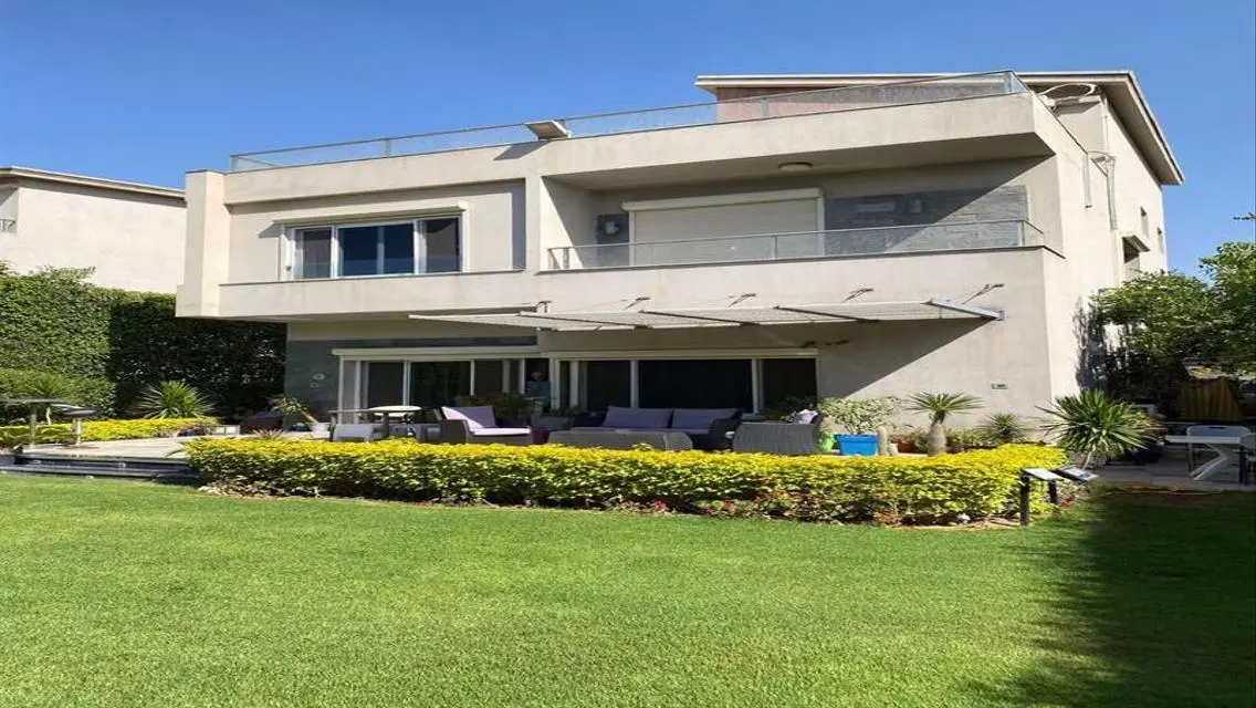 Luxury Villa for Sale with Private Garden and Pool