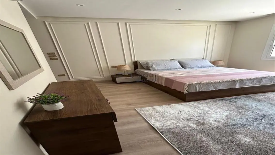Luxury Apartment for Sale with Stunning Lake View