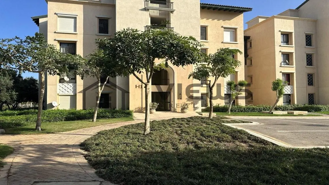 Luxury Villa in Marassi with Complete Amenities