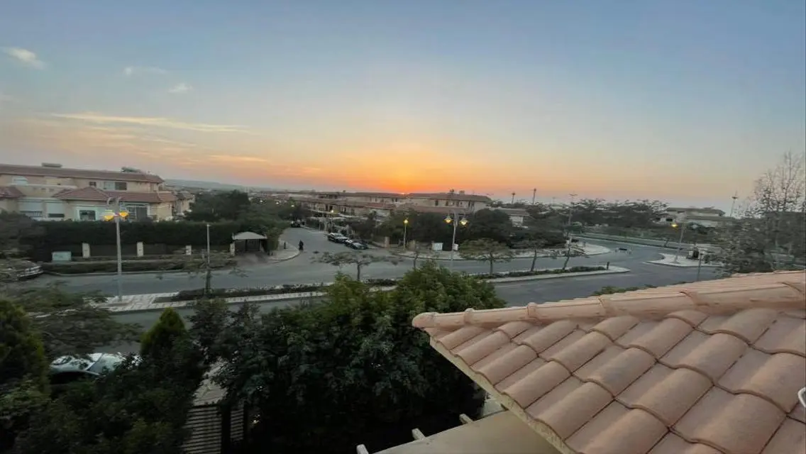 شقة فاخرة للبيع بمساحة واسعة