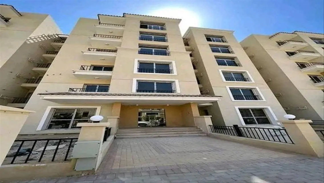 Luxury Villa with Private Garden and Pool in Prime Location