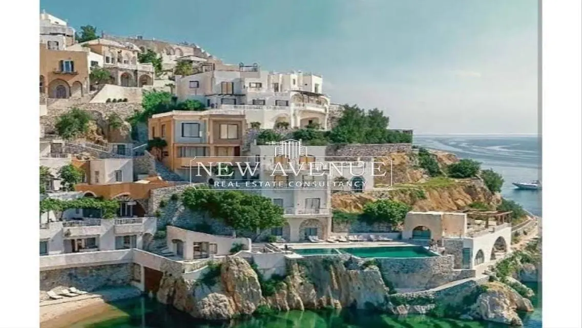 Luxury Apartment Overlooking a Major Landmark for Sale