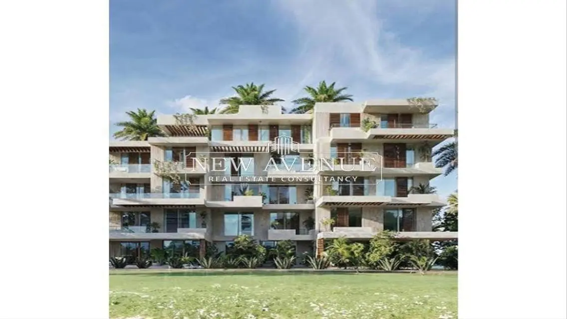 Luxury Apartment Overlooking a Major Landmark for Sale