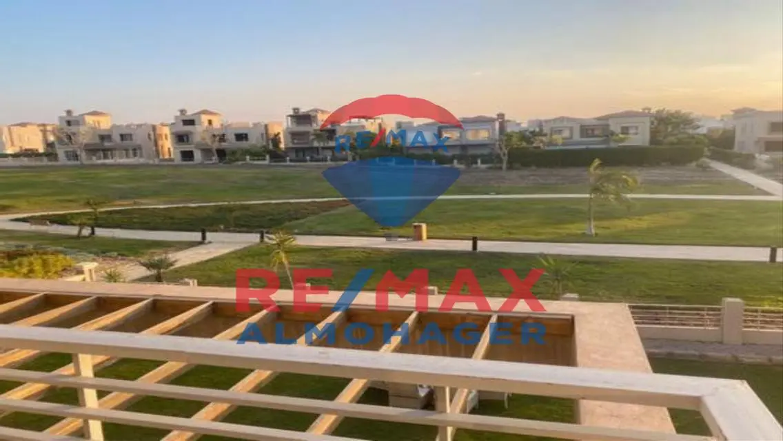 Luxury Apartment with Private Garden in Prime Location