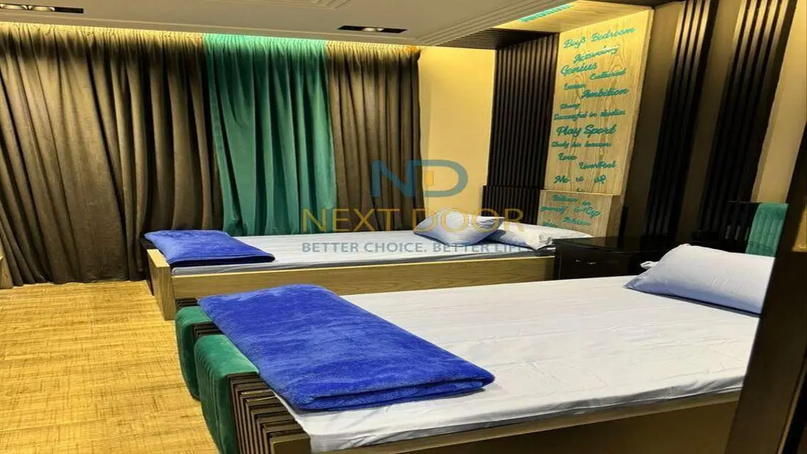 شقة جديدة للإيجار بمساحة 275 متر