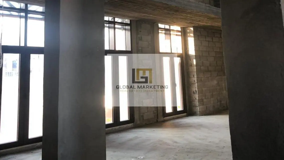 Exceptional Property in Prime Location