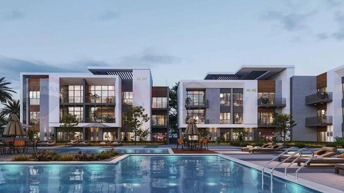 Luxury Apartment with Stunning Lake View