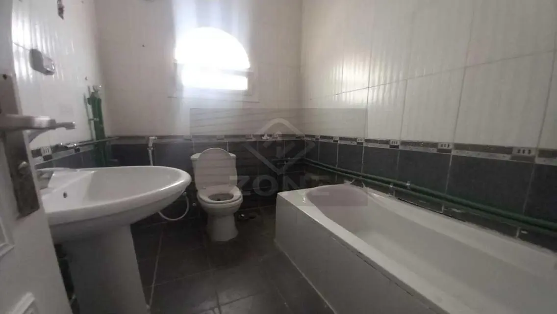 Luxurious Office in the Banks Area of Madinaty