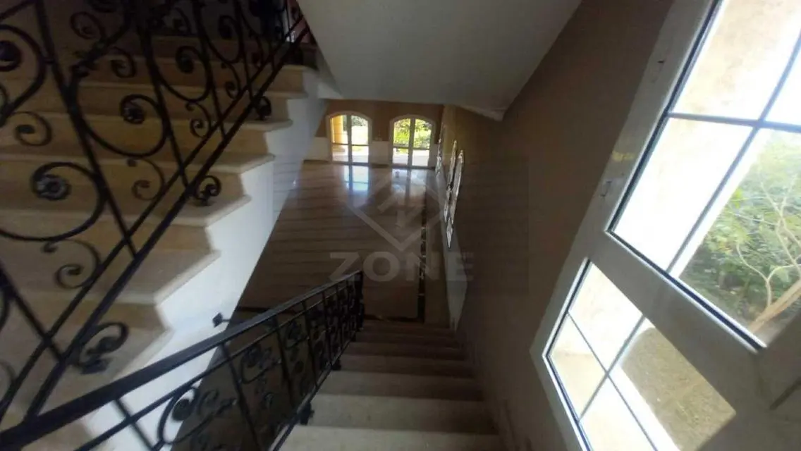 Luxurious Office in the Banks Area of Madinaty