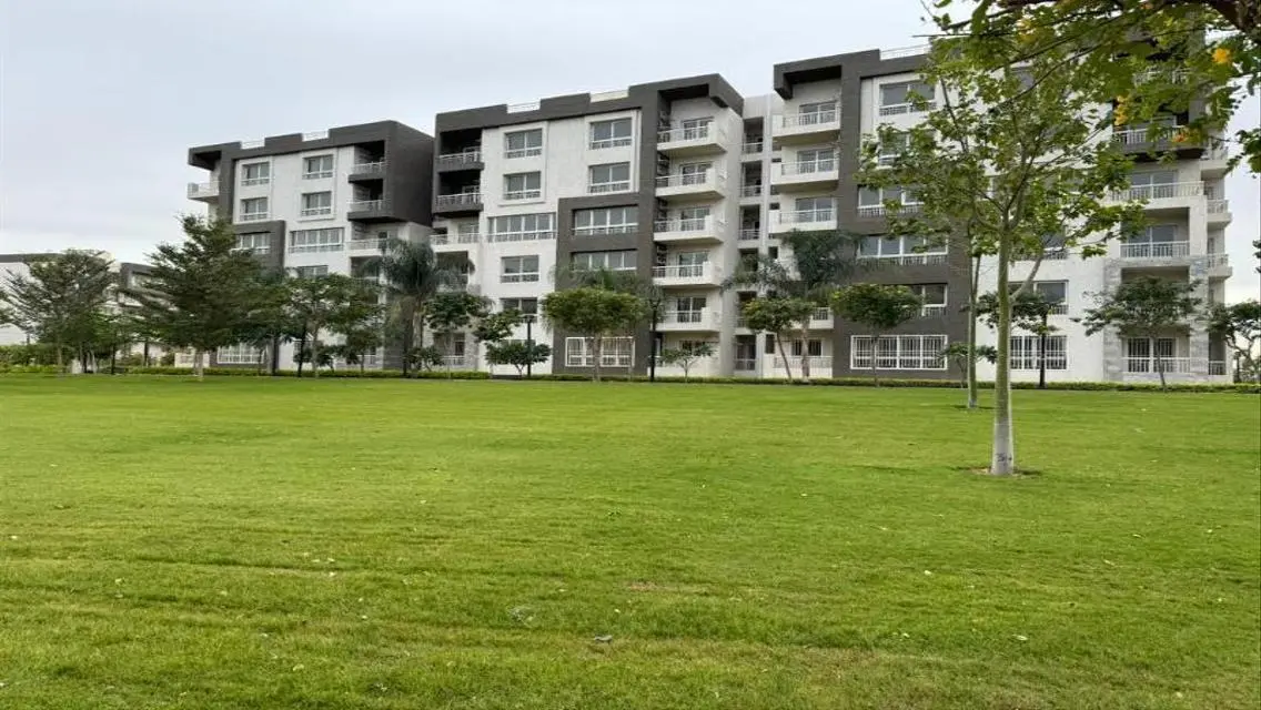 Luxury 3-Bedroom Apartment in All Seasons Park