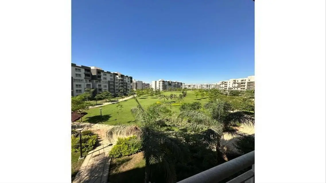Luxury 3-Bedroom Apartment in All Seasons Park