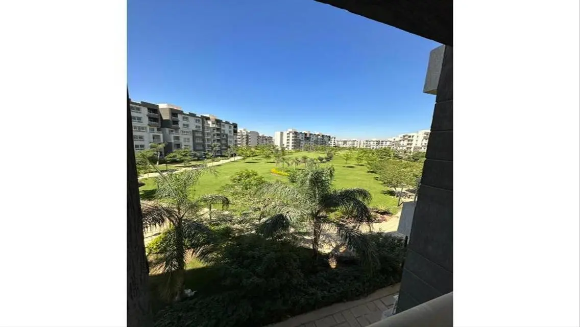 Luxury 3-Bedroom Apartment in All Seasons Park