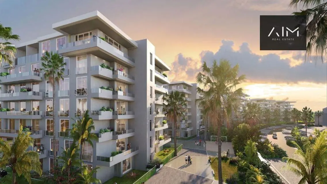 Luxury Apartment by the Club