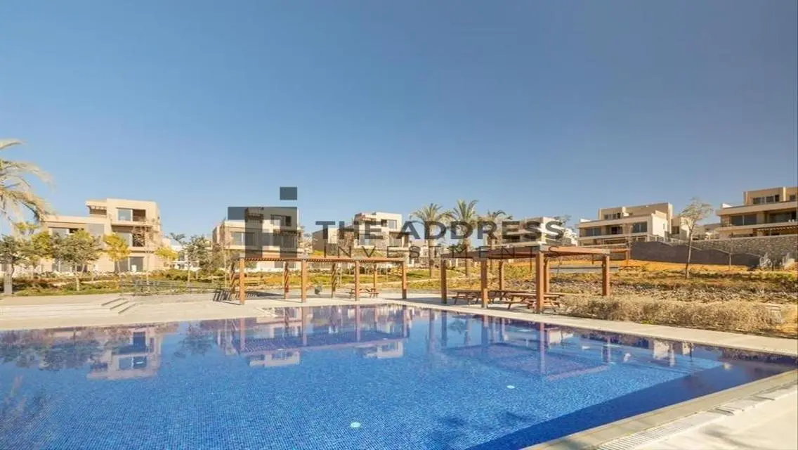 Luxury Villa for Sale in District 5 - 20,000,000 EGP