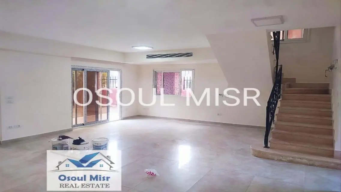 شقة فاخرة بمساحة 280 متر مع جميع المرافق