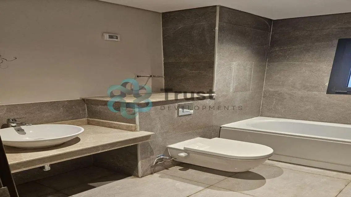 Luxury Apartment with Modern Living Style