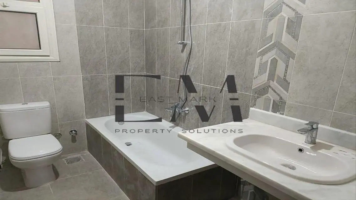 Penthouse for Sale in Promenade Wadi Degla - New Cairo