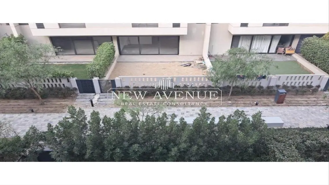Luxury Apartment with a Major Landmark View