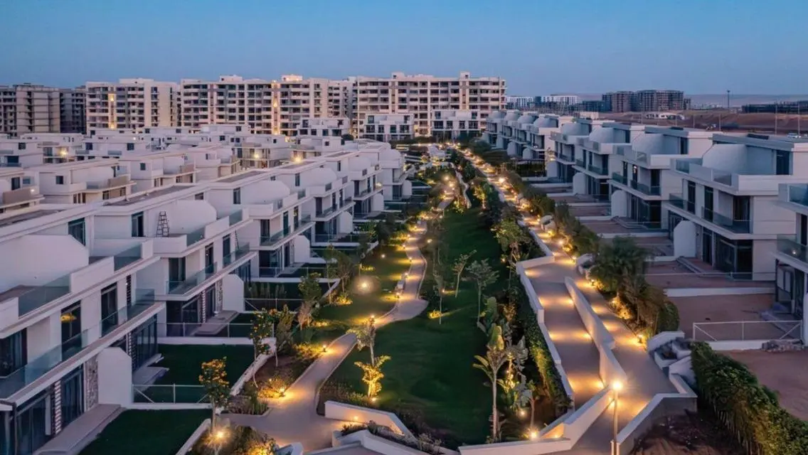 Luxury Apartment with Shared Pool and Spacious Layout