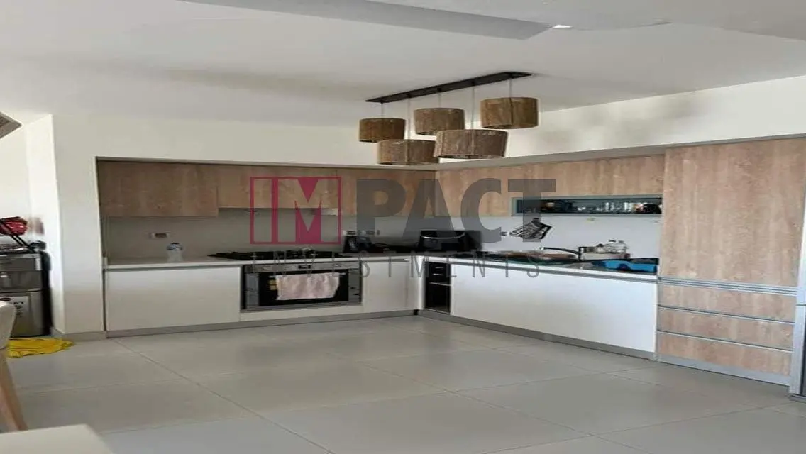 Luxurious Villa with Private Garden and Pool in Prime Location