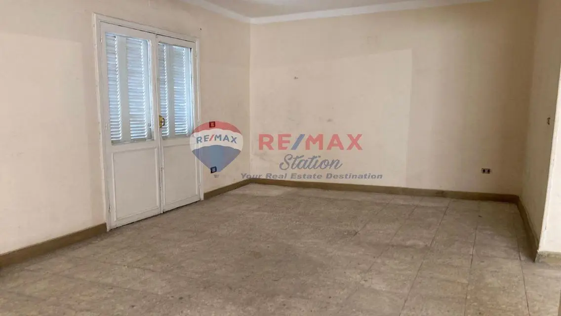 Two-bedroom Apartment in the Heart of the City