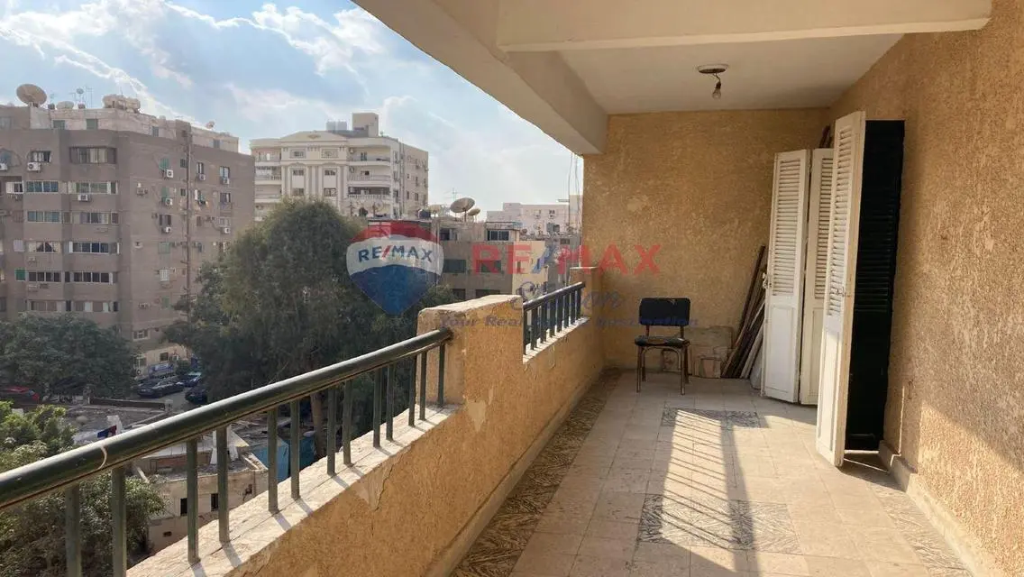 Two-bedroom Apartment in the Heart of the City